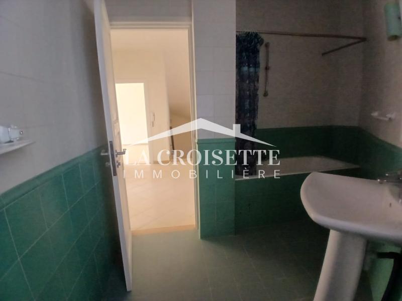 Duplex S+4 avec terrasse à La Marsa